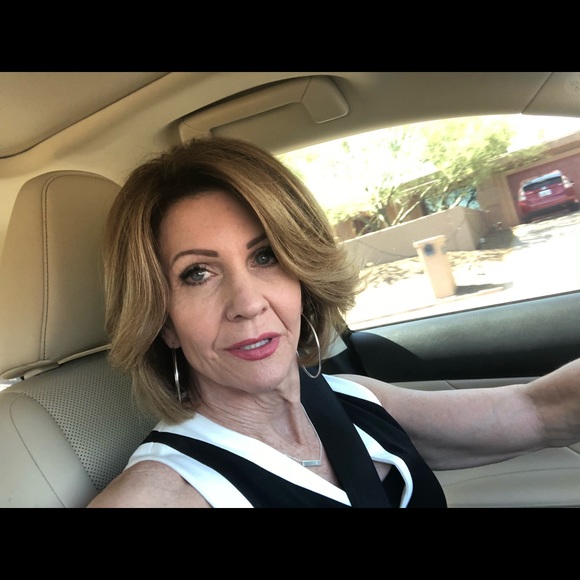 Meet your Posher, Jami - Picture 1 of 1